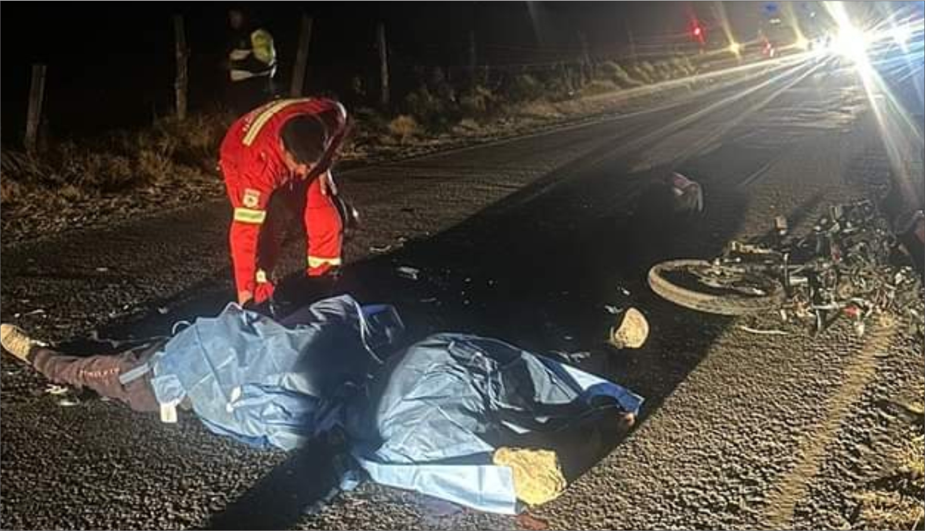 NOTICIAS CUSCO 26/08/2024: TRAGEDIA EN URCO, VALLE SAGRADO, DOS MUERTOS DEJÓ ACCIDENTE DE MOTO LINEAL CON UNA RETROEXCAVADORA