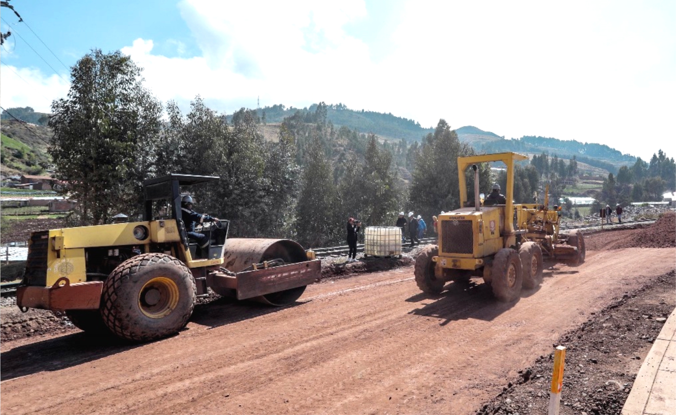 NOTICIAS CUSCO 19/10/2024: ACELERAN TRABAJOS PARA INICIAR ASFALTADO  DE LA GIGANTESCA VÍA ALTERNA EN POROY