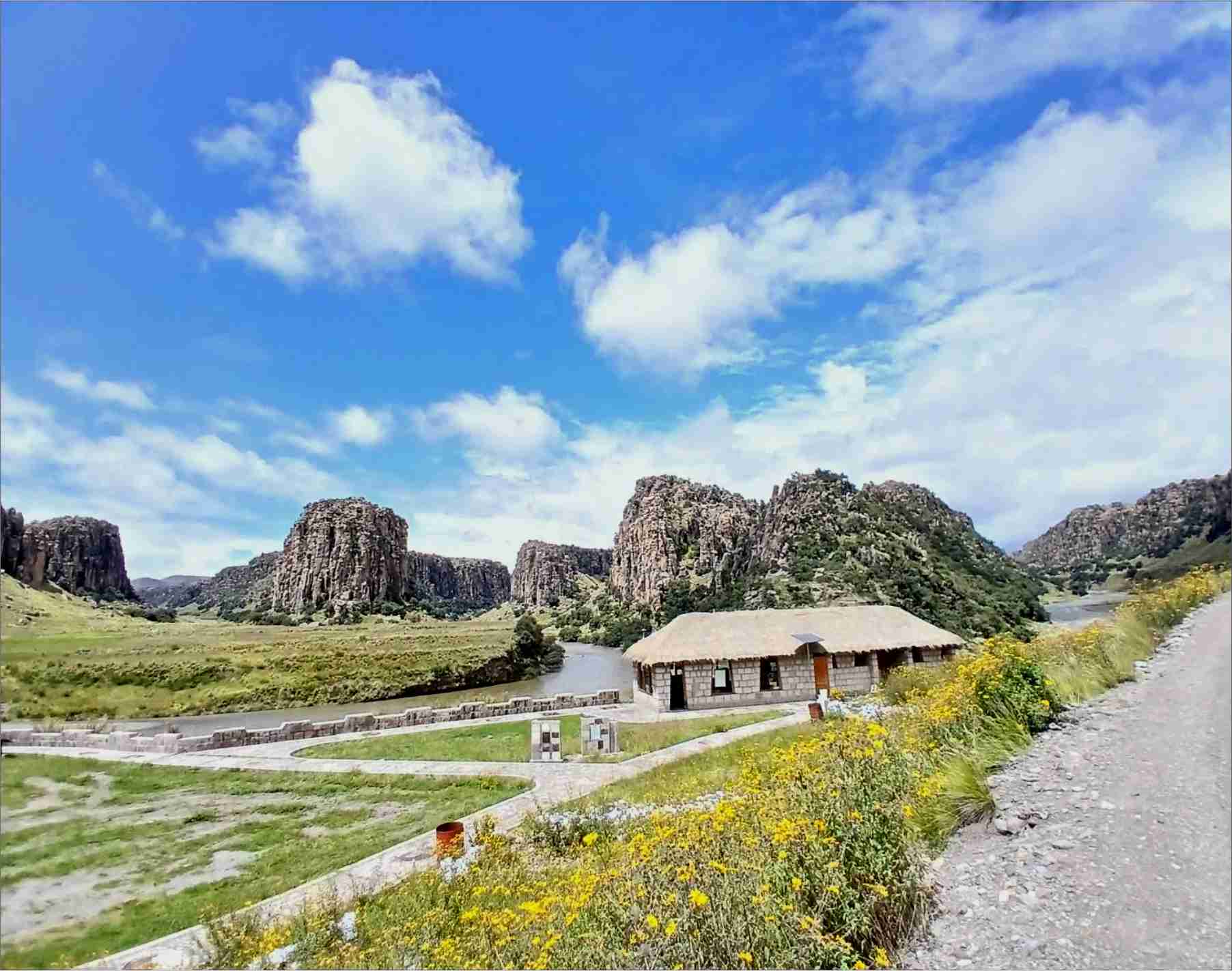NOTICIAS CUSCO 18/05/2026: GORE Cusco inicia asfaltado de carretera Yauri – Suykutambo para potenciar nueva Ciudadela Inka de T’aqrachullo. Turismo con seguridad en sus traslados…