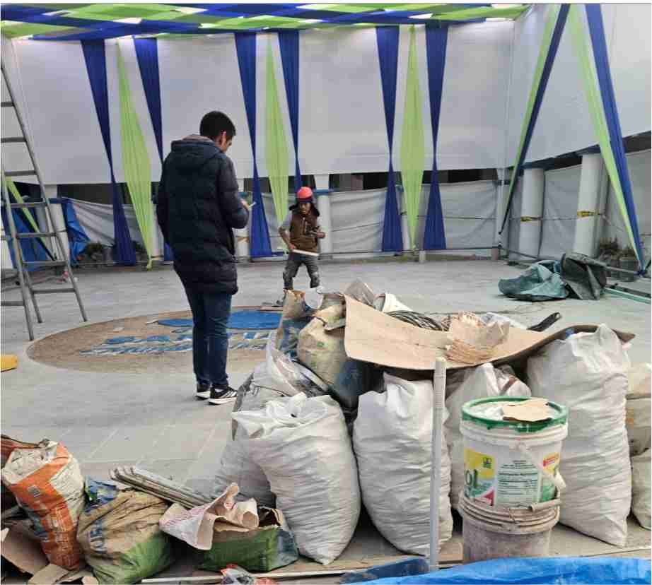 NOTICIAS CUSCO 25/05/2026: En municipio de Santiago, hacen lo que quieren con dineros del pueblo, ahora ejecutan el logo de la  actual gestión en pleno patio del local comunal, qué necesidad hay de gastos superfluos??? DÓNDE ESTÁ OCI, dicen los vecinos del Centro Histórico…